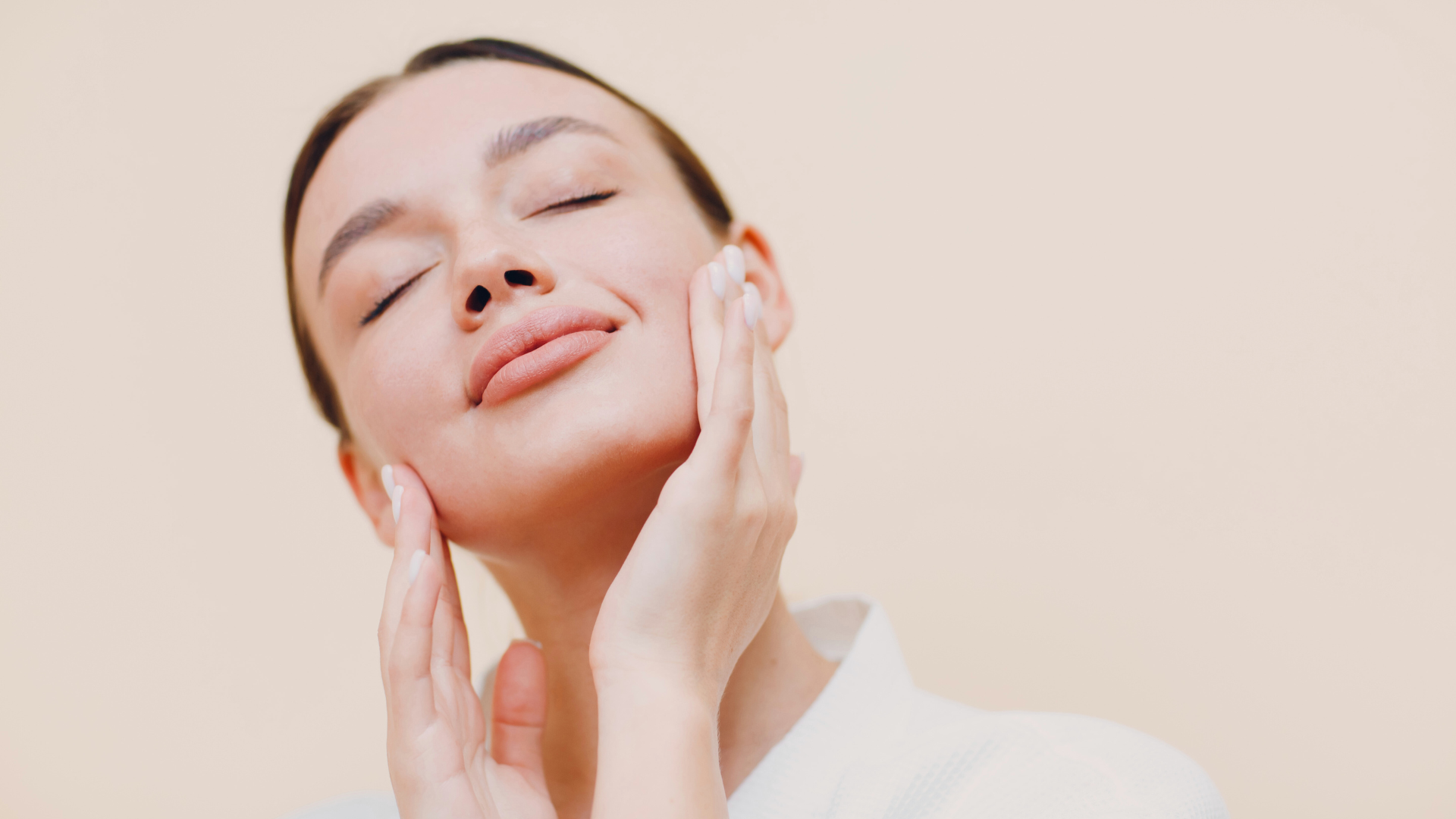 The Benefits of Facial Massage for Skin Health: Enhancing Radiance and Vitality Naturally